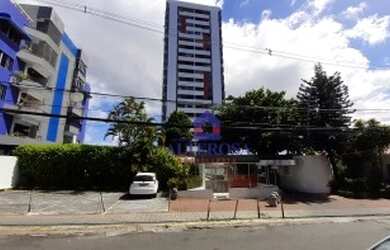 Imagem: O apartamento possui 3 Dormitórios, 1 Banheiro, 2 Vagas na