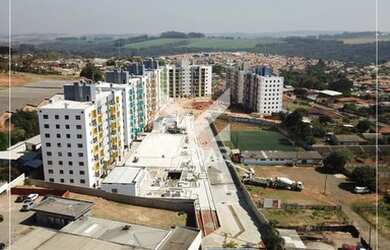 Imagem: O apartamento possui 2 Dormitórios, 1 Banheiro, 1 Vaga na garagem