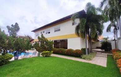 Imagem: A casa possui 4 Dormitórios, 5 Banheiros, 3 Vagas na garagem