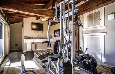 Imagem 7: Casa em Santa Tereza. Piscina, Churrasqueira, VarandaeGuarda roupa