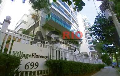 Imagem: O apartamento possui 2 Dormitórios, 2 Banheiros, 1 Vaga na