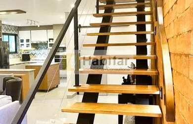 Imagem: A casa possui 3 Dormitórios, 4 Banheiros, 3 Vagas na garagem