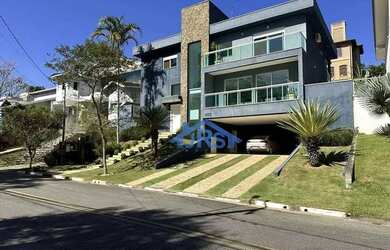 Imagem: A casa em condomínio possui 3 Dormitórios, 2 Banheiros, 5