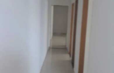 Imagem: A casa possui 3 Dormitórios, 2 Banheiros, 1 Vaga na garagem