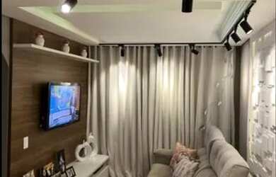 Imagem: O apartamento possui 2 Dormitórios, 1 Banheiro, 1 Vaga na garagem