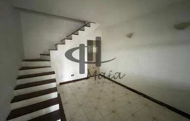 Imagem: A casa possui 2 Dormitórios, 2 Banheiros, 1 Vaga na garagem