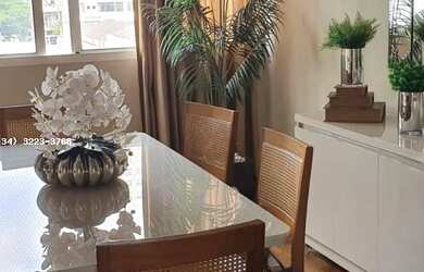 Imagem: O apartamento possui 4 Dormitórios, 2 Banheiros, 1 Vaga na