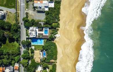 Imagem 5: Casa na praia do Estaleirinho em Balneário Camboriú