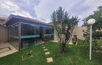 Imagem 10: Excelente casa para aluguel no Bairro Chácaras Tubalina em Uberlândia-MG