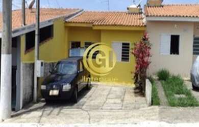 Imagem: A casa possui 2 Dormitórios, 1 Banheiro, 5 Vagas na garagem