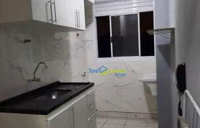 Imagem: O apartamento possui 2 Dormitórios, 1 Banheiro, 1 Vaga na garagem