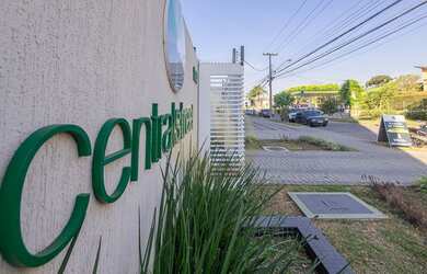 Imagem: O apartamento possui 1 Dormitório, 1 Banheiro, 1 Vaga na garagem