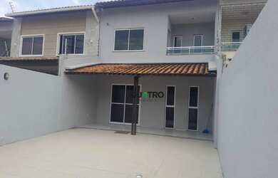 Imagem: A casa possui 3 Dormitórios, 4 Banheiros, 4 Vagas na garagem