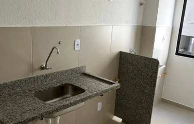 Imagem: O apartamento possui 2 Dormitórios, 1 Banheiro, 1 Vaga na garagem