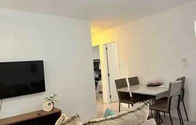 Imagem: O apartamento possui 2 Dormitórios, 1 Banheiro, 1 Vaga na garagem