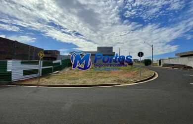 Imagem: A casa em condomínio possui 1 Dormitório, 1 Banheiro, 1 Vaga