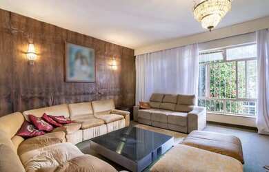 Imagem 6: Imóvel para venda possui 390 metros quadrados com 4 quartos em Seminário...