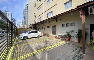 Imagem: O apartamento possui 1 Dormitório, 1 Banheiro, 1 Vaga na garagem