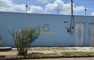 Imagem: A casa possui 2 Dormitórios, 1 Banheiro, 4 Vagas na garagem