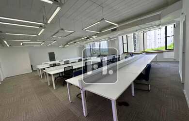 Imagem 3: Conjunto, 374 m² - venda por R$ 3.935.400,02 ou aluguel por R$ 30.560,01/mês...