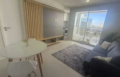 Imagem: O apartamento possui 1 Dormitório, 1 Banheiro, 1 Vaga na garagem