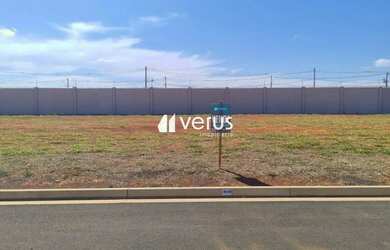 Imagem: O terreno possui 275m² de Área e está localizado em Grand