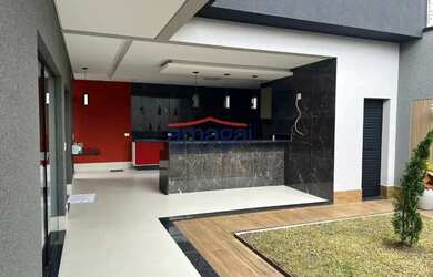 Imagem: A casa em condomínio possui 4 Dormitórios, 5 Banheiros, 4