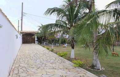 Imagem: A casa possui 5 Dormitórios, 3 Banheiros, 5 Vagas na garagem