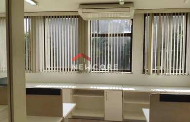 Imagem: O depósito possui 1 Vaga na garagem e 50m² de Área e está