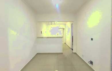 Imagem: A casa possui 2 Dormitórios, 1 Banheiro, 2 Vagas na garagem