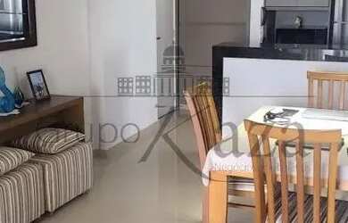 Imagem: O apartamento possui 2 Dormitórios, 2 Banheiros, 2 Vagas na