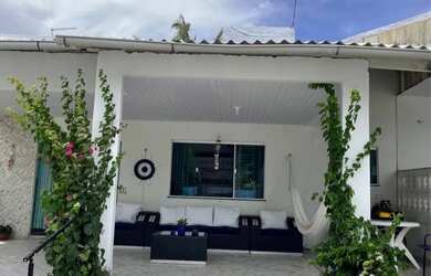 Imagem: A casa em condomínio possui 3 Dormitórios, 4 Banheiros, 2