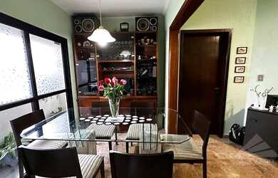 Imagem: O apartamento possui 3 Dormitórios, 2 Banheiros, 2 Vagas na