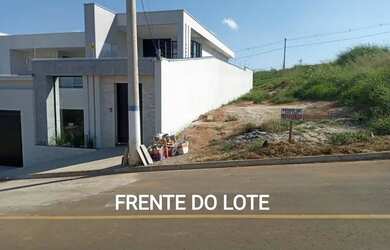 Imagem: O terreno possui 360m² de Área e está localizado em Portal