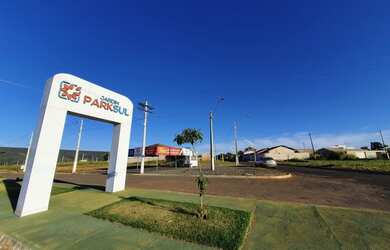 Imagem: O terreno possui 300m² de Área, Imóvel novo e está localizado