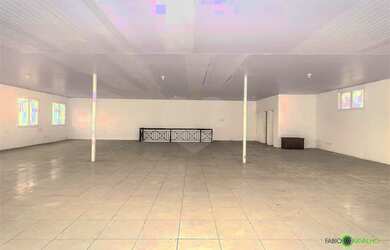 Imagem 13: Depósito para venda e locação com salas, banheiros e estacionamentos...