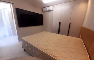 Imagem: O apartamento possui 1 Dormitório, 1 Banheiro, 1 Vaga na garagem