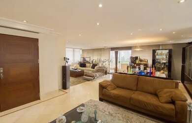 Imagem: O apartamento possui 4 Dormitórios, 5 Banheiros, 4 Vagas na