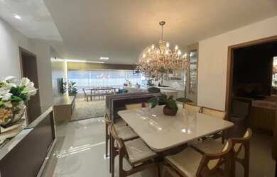 Imagem: O apartamento possui 3 Dormitórios, 5 Banheiros, 3 Vagas na