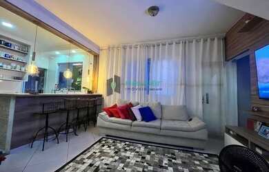 Imagem: A casa possui 3 Dormitórios, 1 Banheiro, 2 Vagas na garagem