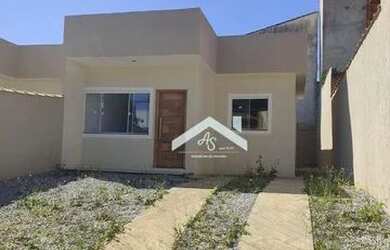 Imagem: A casa possui 2 Dormitórios, 2 Banheiros, 2 Vagas na garagem