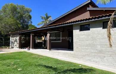 Imagem: A casa em condomínio possui 3 Dormitórios, 4 Banheiros, 4