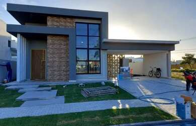 Imagem: A casa em condomínio possui 3 Dormitórios, 2 Banheiros, 2