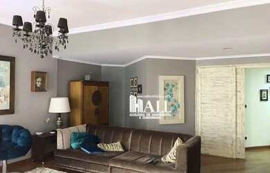 Imagem: O apartamento possui 3 Dormitórios, 5 Banheiros, 4 Vagas na