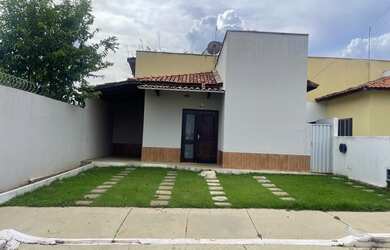 Imagem: A casa em condomínio possui 2 Dormitórios, 1 Banheiro, 2 Vagas