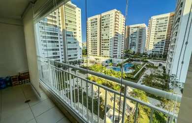 Imagem: O apartamento possui 3 Dormitórios, 1 Banheiro, 3 Vagas na