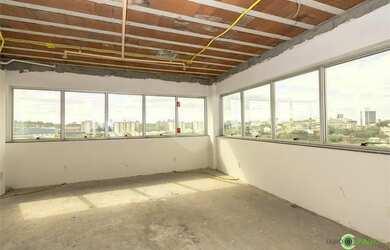 Imagem: O depósito possui 1 Vaga na garagem, 30m² de Área e está