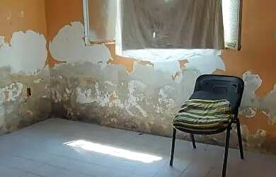 Imagem: A casa possui 4 Dormitórios, 2 Banheiros, 2 Vagas na garagem