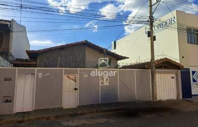 Imagem: Casa à venda, 5 quartos, 2 suítes, 2 vagas, Centro - Montes