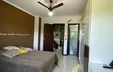 Imagem 10: Casa em Porto Alegre, no bairro Hípica, com 3 dormitório s , e 3 banheiros,...